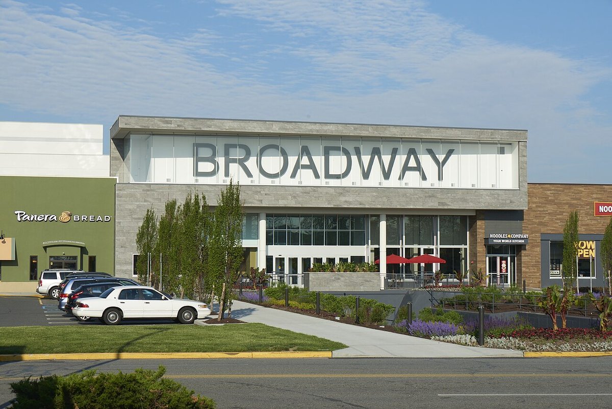 Hicksville, NY - Broadway Commons - Wikipedia